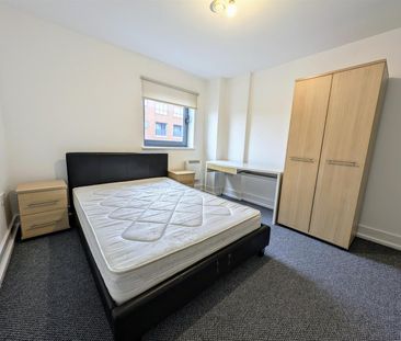 10E Moss Street, City Centre, L6 - Photo 2