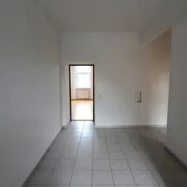 UNBEFRISTETE-3-ZIMMER-WOHNUNG-IM-15.BEZIRK-NÄHE U6 und U4! - Foto 3