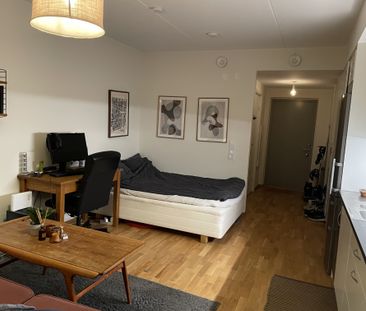 Tisdagsvägen, Farsta - Photo 2