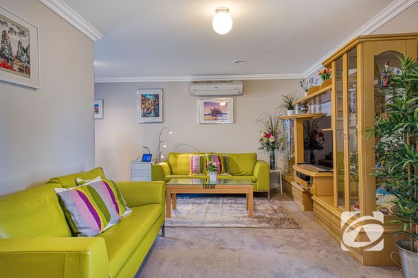 GARDEN PARADISE! - Photo 1