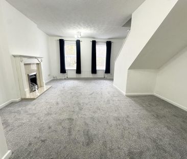 3 bedroom semi-detached house to rent - Photo 3