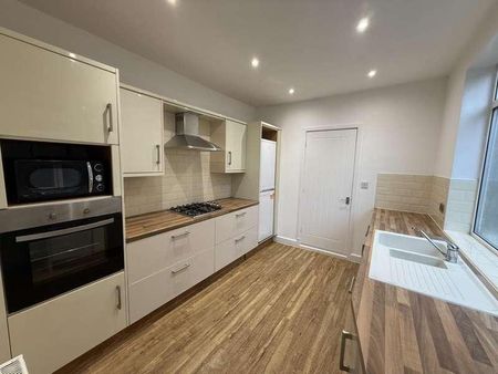 Chaucer Street Hull, East Hull, HU8 - Photo 2