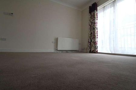 Belmont Road, Gillingham, ME7 - Photo 2