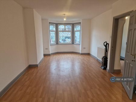 3 bedroom terraced house to rent - Photo 3