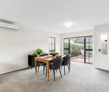 Sunny Remuera Home - Photo 4