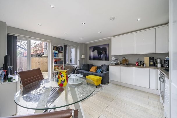 1 bedroom flat to rent - Photo 1