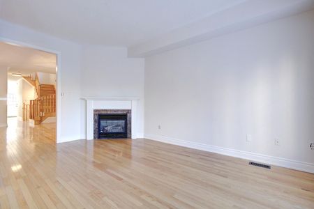 For Lease - 110 Chayna Crescent, Vaughan, Ontario - Photo 4