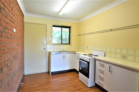 Convenient Unit Close to Amenties&excl; - Photo 3