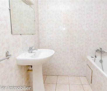 Location Appartement 3 pièces 53m² ST MARCELLIN 38160 - Photo 3