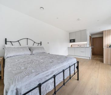 Studio to rent - Photo 1