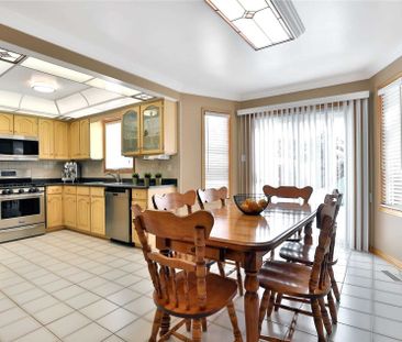 For Lease - 886 Wetherby Lane, Mississauga, Ontario - Photo 2