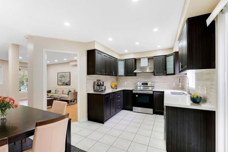 For Lease - 7186 Waldorf Way, Mississauga, Ontario - Photo 2