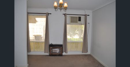 DETACHED HOMETTE - SPACIOUS - LOCATION - Photo 3