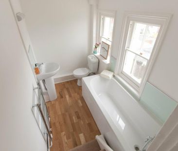 2 bedroom flat to rent - Photo 6