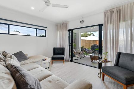 Modern family home in new estate - Photo 4