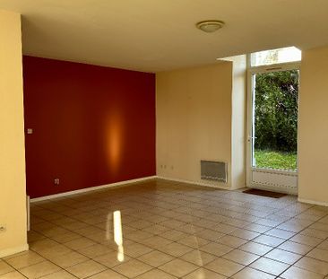 Location Appartement 2 pièces 50m² ANGOULEME 16000 - Photo 1