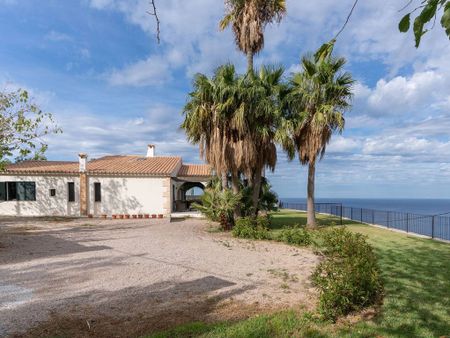 Luxury 4 bedroom Detached House for rent in Banyalbufar, Spain - Photo 5