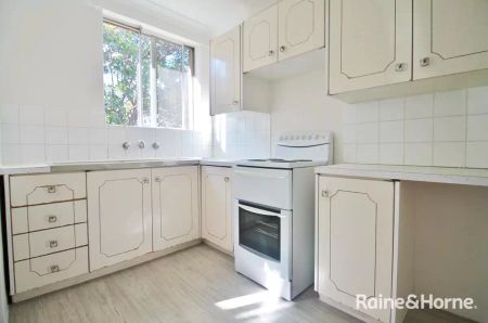 Apartment with 2 bedrooms, 1 bathroom & parking for 1 car - Photo 4