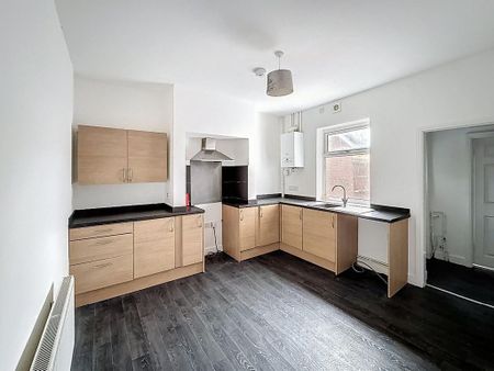 2 bedroom terraced house to rent - Photo 4
