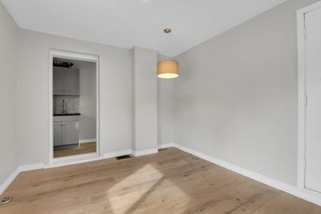 For Lease - 113 Fairmont Avenue, West Centre Town, Ontario - Photo 3