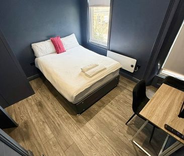 Room in a Shared Flat, Alfred Road, W3 - Photo 2