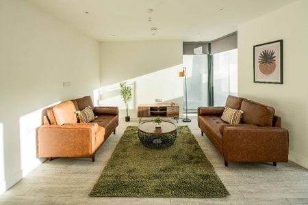 4 bedroom flat to rent - Photo 5