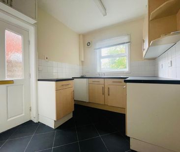 2 bedroom terraced house to rent - Photo 6