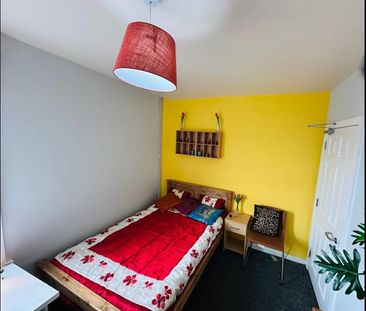 Room in a Shared House, Southampton St, RG1 - Photo 2