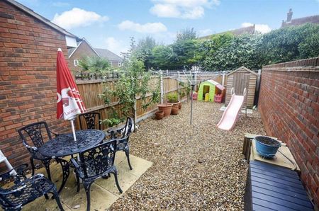 Teal Close - Photo 5