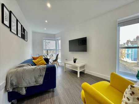 2 bedroom apartment to rent - Photo 2