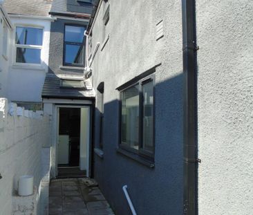 1 bedroom flat to rent - Photo 6