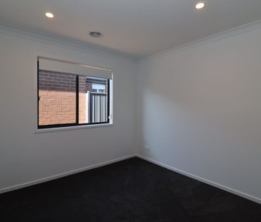 Stunning Family Home! - Photo 5