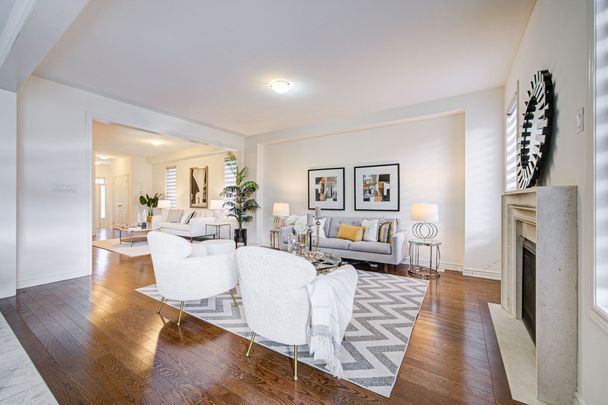 For Lease - 99 Chouinard Way, Aurora, Ontario - Photo 1