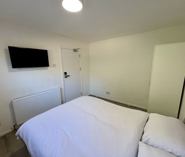 RM 3, Northside Walk, Arnold, Nottingham - Photo 3