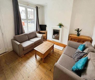 3 bedroom terraced house to rent - Photo 2