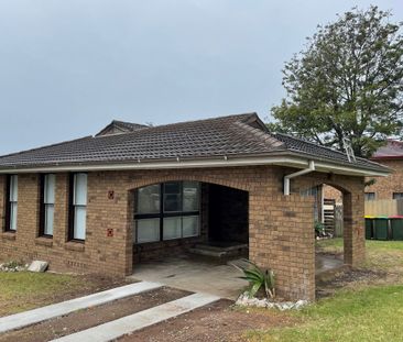 Family Home! - Photo 3