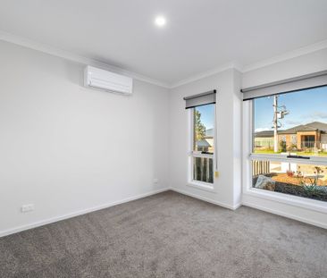 Stunning Brand New 3 Bedroom Home in Kialla! - Photo 3