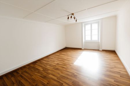 Charming 2-room apartment renovated in Laténa - Photo 2