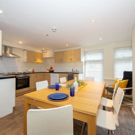 1 bedroom in a house share to rent - Photo 4