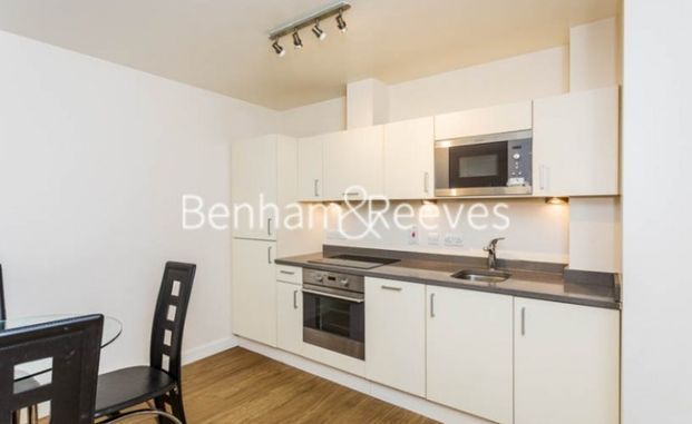 1 Bedroom flat to rent in Heritage Avenue, Colindale, NW9 - Photo 1