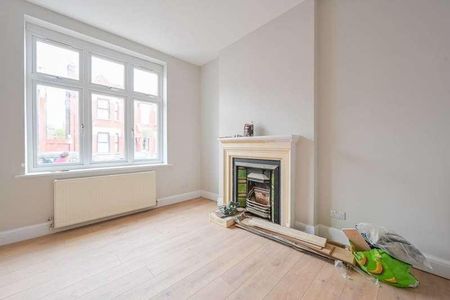 Glendale Avenue, Wood Green, N22 - Photo 2