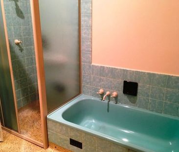 Spacious & Convenient Family Living in the Heart of Ingle Farm - Photo 5