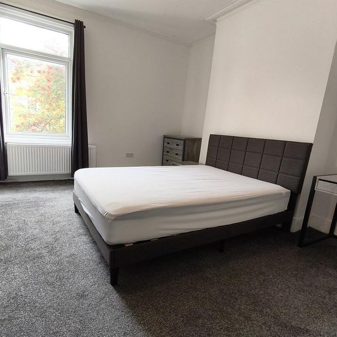 1 bedroom in a house share to rent - Photo 1