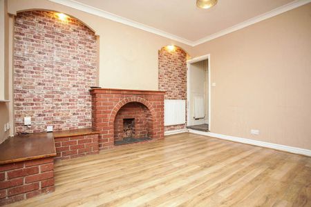 3 bedroom end of terrace house to rent - Photo 5