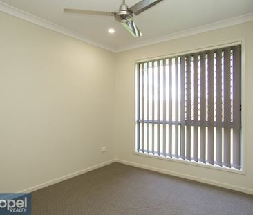 Modern 4 bedroom home in Riverbank estate - Photo 6