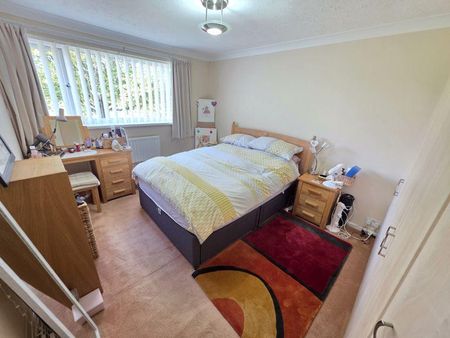 3 bedroom end of terrace house to rent - Photo 5