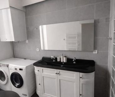 Location Appartement 2 pièces PARIS 8ème - Photo 4