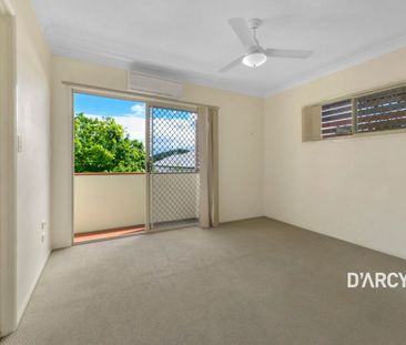 Fabulous Town House in Central Ashgrove - Photo 2