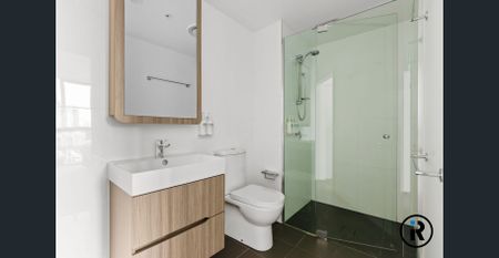 Modern 2-Bedroom Apartment with Stunning City Views in South Brisbane - Photo 4