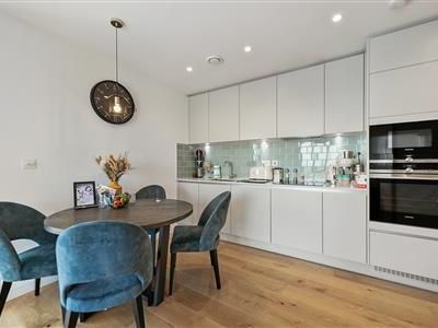 Mapleton Crescent, SW18 - Photo 3
